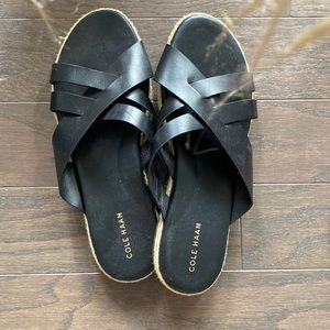 Barely worn Cole Hasan flats! Excellent condition!